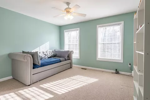 Bedroom - 43 Lampton Dr, Derry, NH 03038 photo 6 of 11