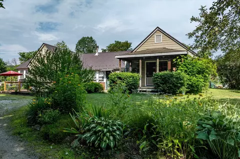 335 North St, Chester, VT 05143