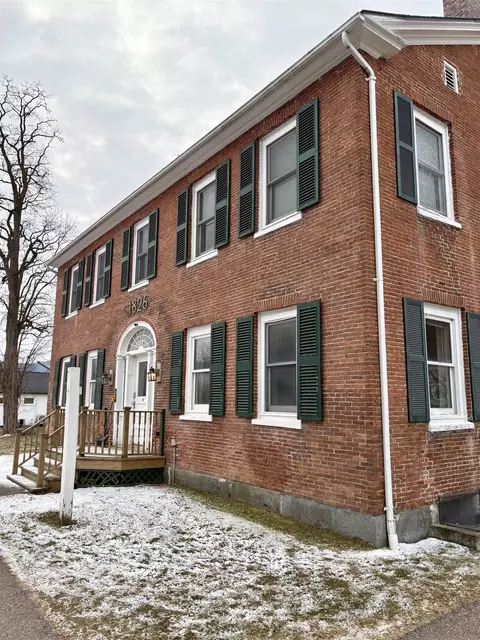 71 S Main St, Cambridge, VT 05444