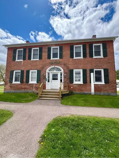 71 S Main St, Cambridge, VT 05444