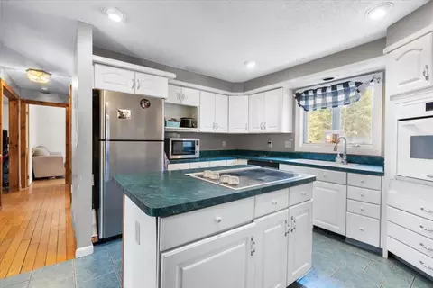 Kitchen - 99 Whitefield Rd, Bethlehem, NH 03574 photo 2 of 3