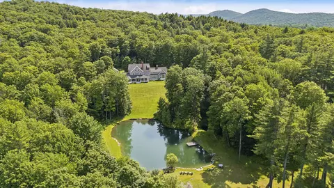 5893 Stage Rd, Barnard, VT 05031