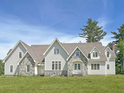 5 Liberty Ln, Barrington, NH 03825