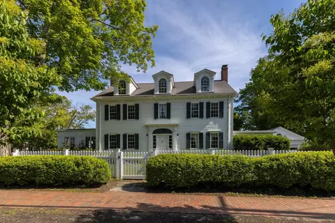 79 Silver St, Dover, NH 03820