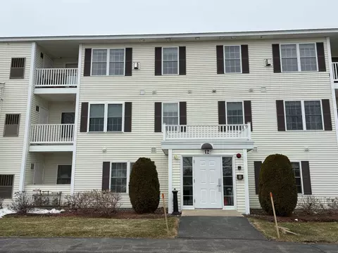 12 Vista Ridge Dr #34, Londonderry, NH 03053