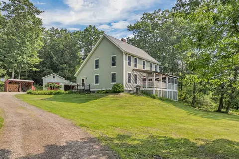 323 Governor Wentworth Hwy, Tuftonboro, NH 03853