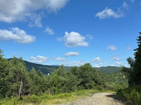33 Sugar Shack Row, Pittsburg, NH 03592