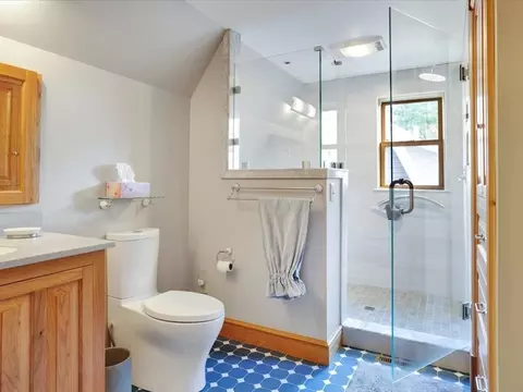 Bath - 71-73 Highlands Dr, Williston, VT 05495 photo 1 of 3