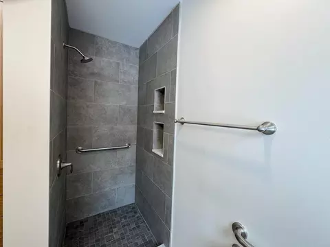 Bath - 71-73 Highlands Dr, Williston, VT 05495 photo 3 of 3