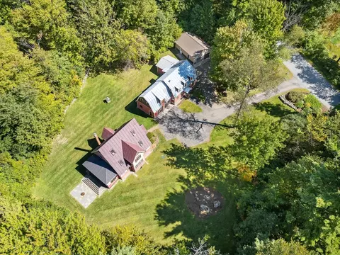 View/Area - 71-73 Highlands Dr, Williston, VT 05495 photo 9 of 12
