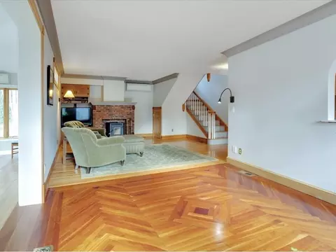 Living - 71-73 Highlands Dr, Williston, VT 05495 photo 2 of 3