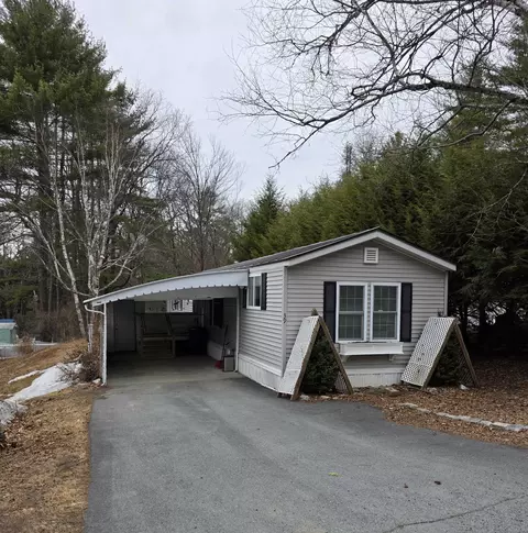 39 Tall Timbers Dr, White River Junction, VT 05001