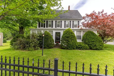 308 Main St, Fremont, NH 03044