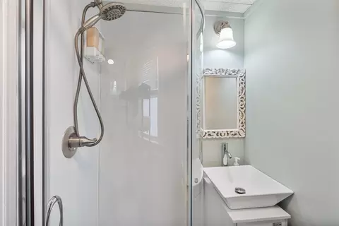 Bath - 15 Riverview Ter, Hampton, NH 03842 photo 5 of 5