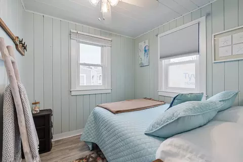 Bedroom - 15 Riverview Ter, Hampton, NH 03842 photo 5 of 11