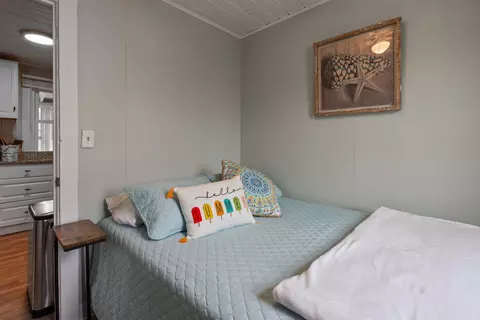 Bedroom - 15 Riverview Ter, Hampton, NH 03842 photo 4 of 11