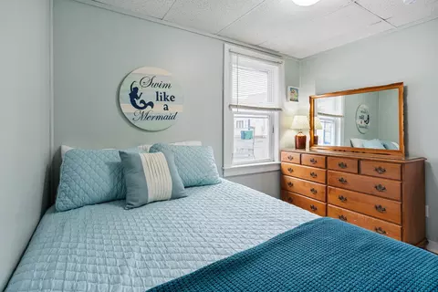 Bedroom - 15 Riverview Ter, Hampton, NH 03842 photo 9 of 11
