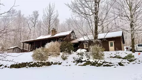 1207 Iron Gate Rd, Cambridge, VT 05444