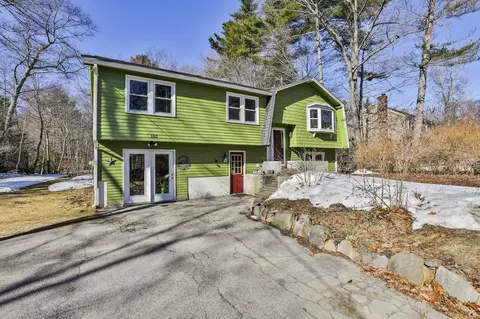 102 Bypass 28, Derry, NH 03038