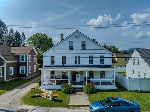 23-25 Bunker Hill St, Lancaster, NH 03584