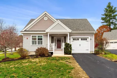 12 Mill Pond Rd, Brentwood, NH 03833