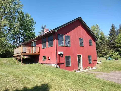 28 Cedar Ln, Jeffersonville, VT 05464