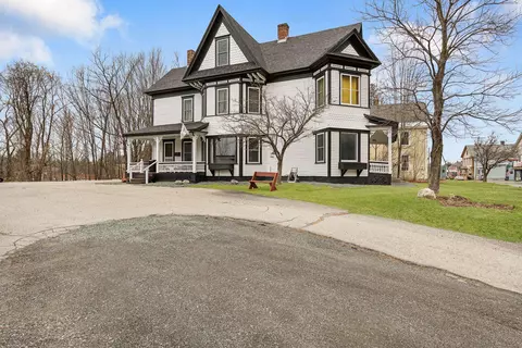 69 Main St, Colebrook, NH 03576