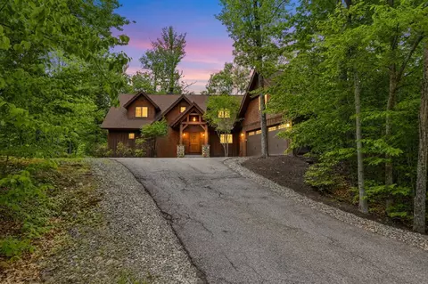 172 S Peak Rd, Lincoln, NH 03251