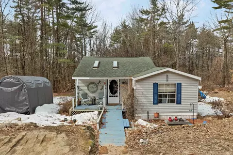 15 Manbow Rd, Alton, NH 03809