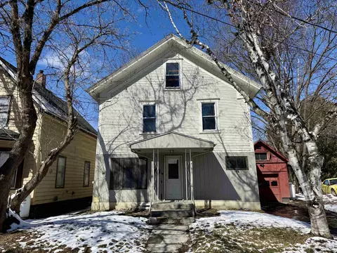 14 First St, Barre, VT 05641