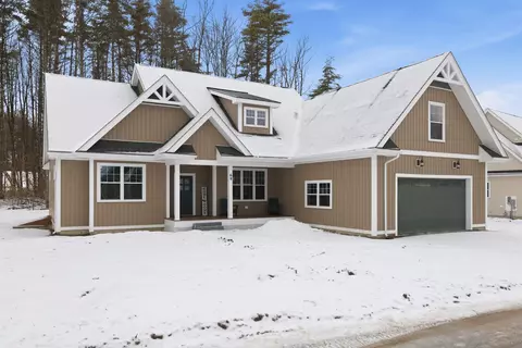 69 Lady Walsingham Way, Laconia, NH 03246