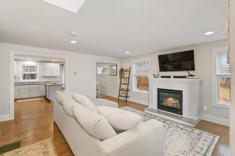 217 S Main St, Seabrook, NH 03874