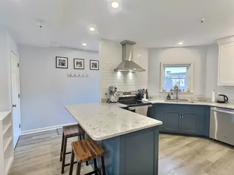 40 Wolf Rd, Lebanon, NH 03766