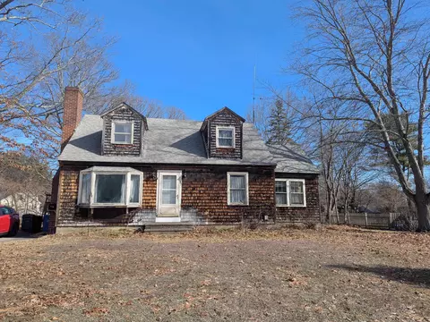 37 Wilson Rd, Portsmouth, NH 03801
