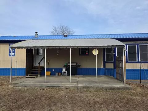 184 South St, Springfield, VT 05156 photo 4