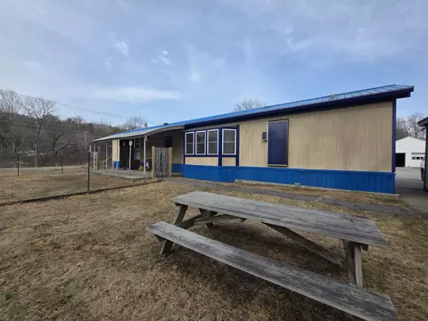184 South St, Springfield, VT 05156 photo 3