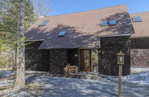 39 Pond View Rd #39, Winhall, VT 05340