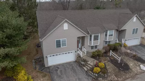 13 Cricket Hill Rd, East Kingston, NH 03827