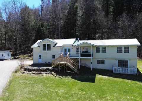 260 Weaver Rd, Huntington, VT 05462