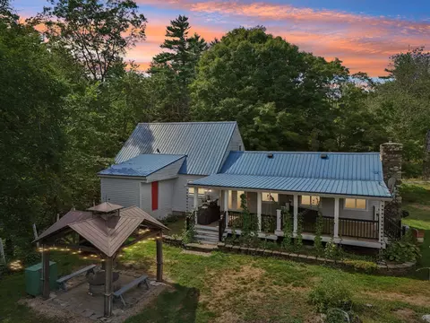 60 Ledge Farm Rd, Nottingham, NH 03290