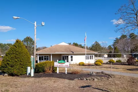 2 Sagamore Ln, Rochester, NH 03867