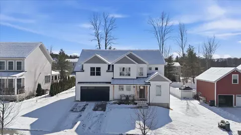 196 Chloe Cir, Williston, VT 05495