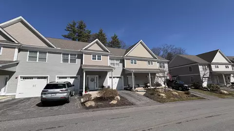 109 Woodview Way, Manchester, NH 03102