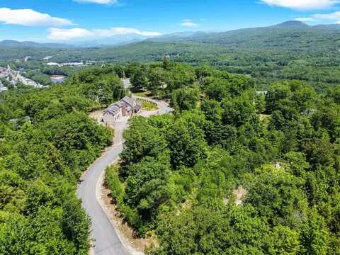 25 Ski Lift Ln #25, Plymouth, NH 03264