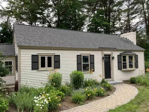 82 Penacook Rd, Hopkinton, NH 03229