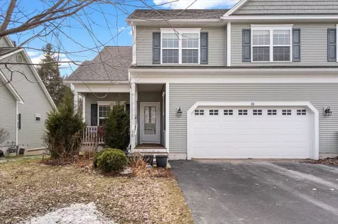 18 Dunbar Dr, Essex Junction, VT 05452