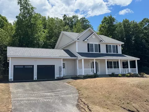 67 Lantern Dr, Sandown, NH 03873