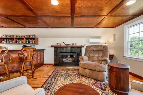 Living - 33 Sky Ln, Wolfeboro, NH 03894 photo 3 of 4