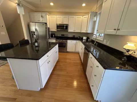 Kitchen - 28 Acadia Ln, Exeter, NH 03833 photo 2 of 4