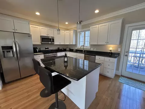 Kitchen - 28 Acadia Ln, Exeter, NH 03833 photo 4 of 4